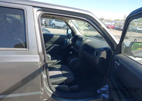 2012 Jeep Patriot Latitude z USA, uszkodzony, nr VIN 1C4NJRFB4CD574159